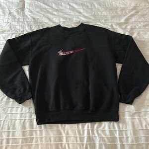 Medium custom made gildan Nike Swoosh x Itachi crewneck.